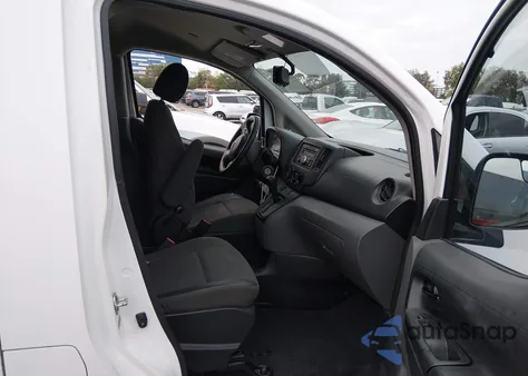 2014 Nissan Nv200 Sv z USA, uszkodzony, nr VIN 3N6CM0KN0EK701659